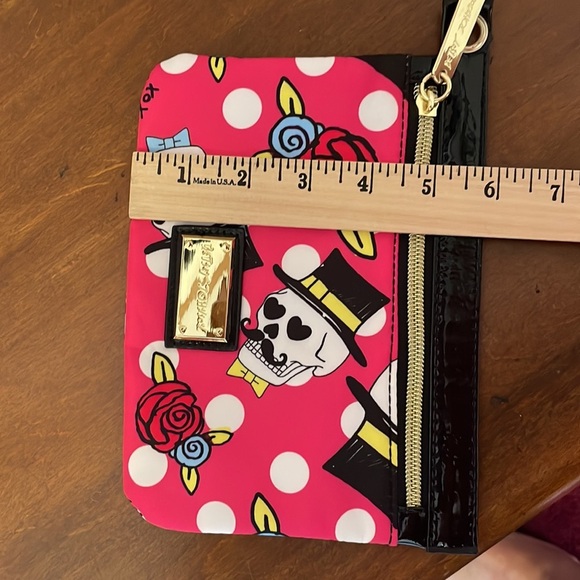 Betsy Johnson accessory bag - Picture 6 of 6